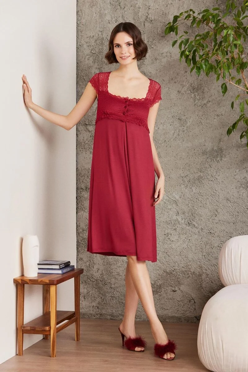 penye-dantelli-kadin-gecelik-ve-sabahlik-takim-4005-bordo-pierre-cardin-2001-1.webp