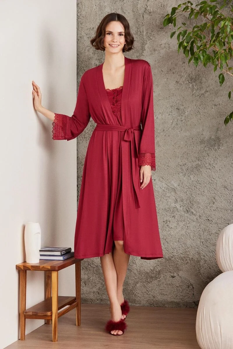 penye-dantelli-kadin-gecelik-ve-sabahlik-takim-4005-bordo-pierre-cardin-2001.webp